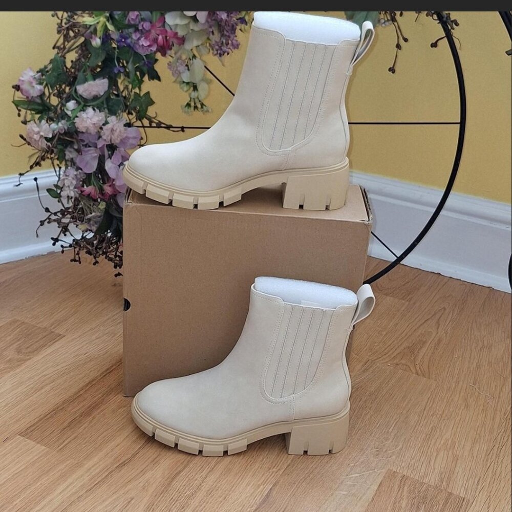 ZBY, ankle boot, size 8, cream color